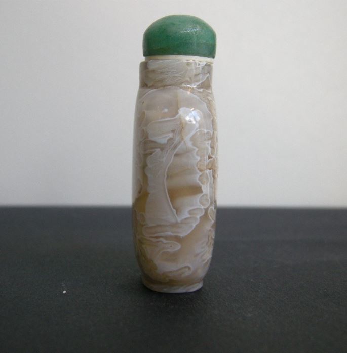 Snuff bottle in agate known as &quot;macaroni&quot; | MasterArt